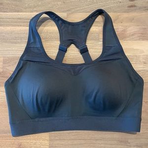 GYMSHARK sports bra with built in cups